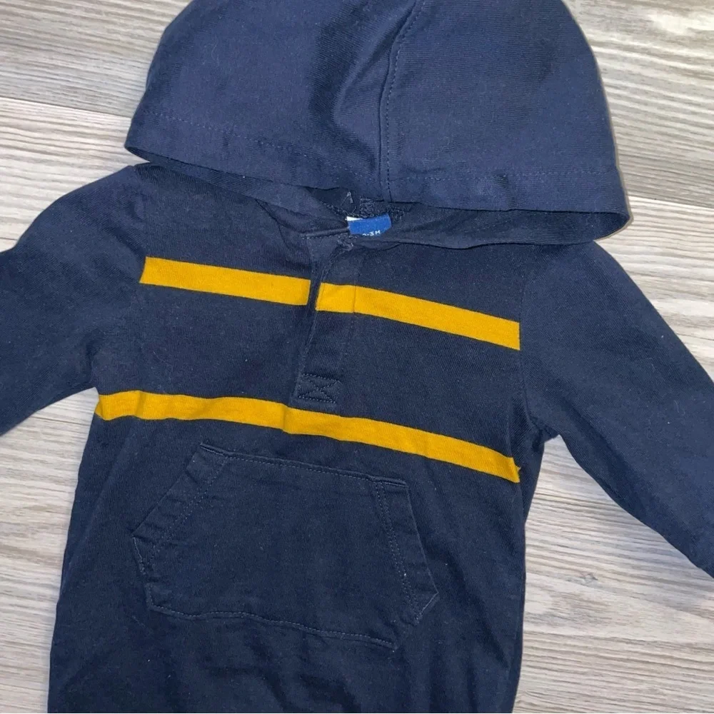 ⭐️0-3 Months Old Navy Baby Boys Hooded One Piece Long Sleeve Romper⭐️